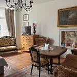1 Bedroom Stunning In *